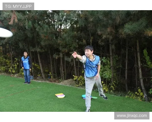 上海飞盘队在全国飞盘配合排行榜中荣获第六名的佳绩引发关注 上海飞盘队在全国飞盘配合排行榜中荣获第六名的佳绩引发关注