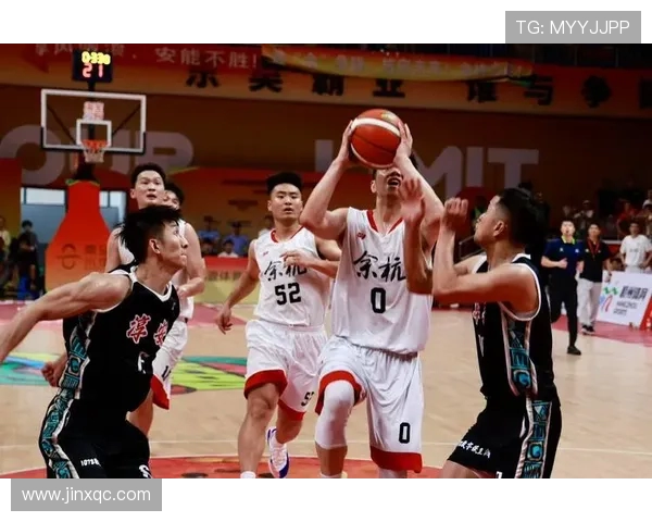 杭州篮球队整体压制表现分析与未来发展方向探讨