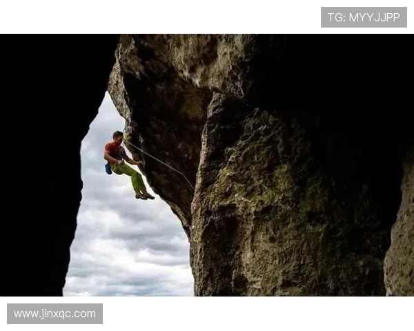 深圳攀岩队的进攻策略与深度分析揭示攀岩运动的魅力与挑战