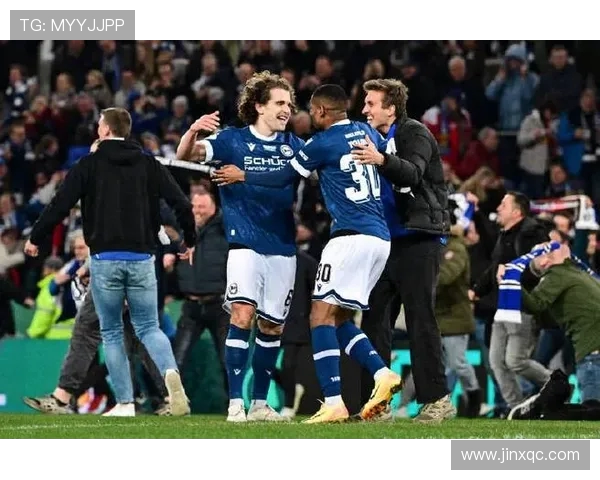 比勒费尔德与勒沃库森的精彩对决分析与赛季前景展望