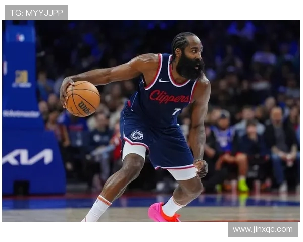 詹姆斯在对阵篮网的比赛中狂砍49分展现超强实力引发球迷热议