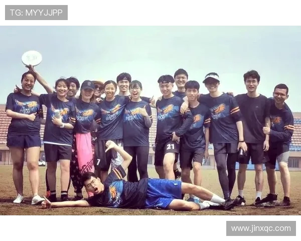 飞盘技术的魅力与挑战：深入探讨杭州飞盘队的战术与训练心得