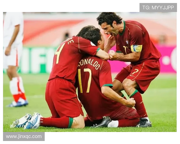 鲁本迪亚斯的足球之路：从青涩少年到世界顶级后卫的蜕变与荣耀