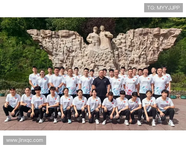 成都羽毛球队与上海羽毛球队赛后战术分析与复盘探讨